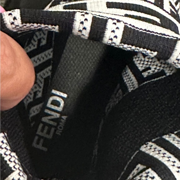 Fendi black - Picture 9 of 11